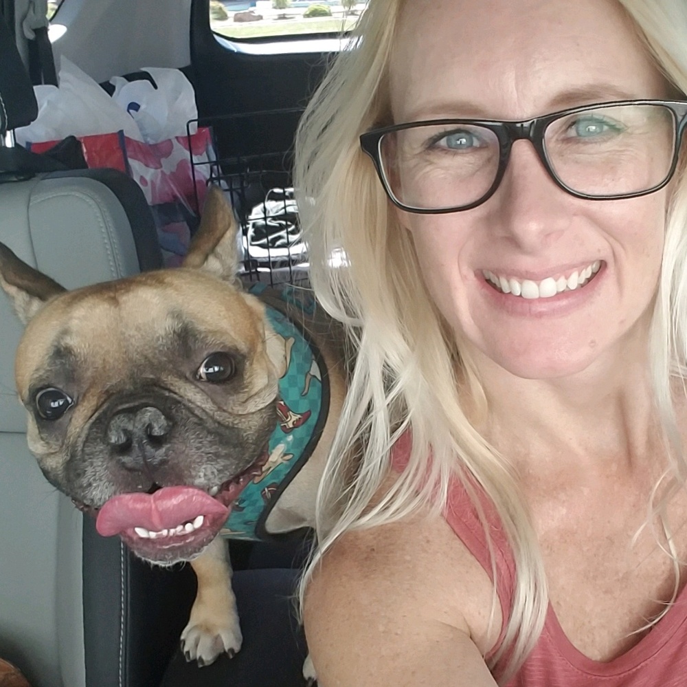 Meet your Posher, Stefanie